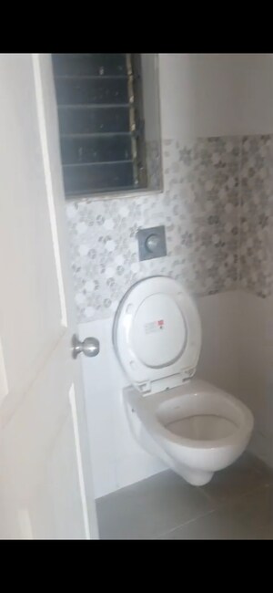 2 BHK Apartment For Rent in Shiv Shakti Tower 28, Malad East