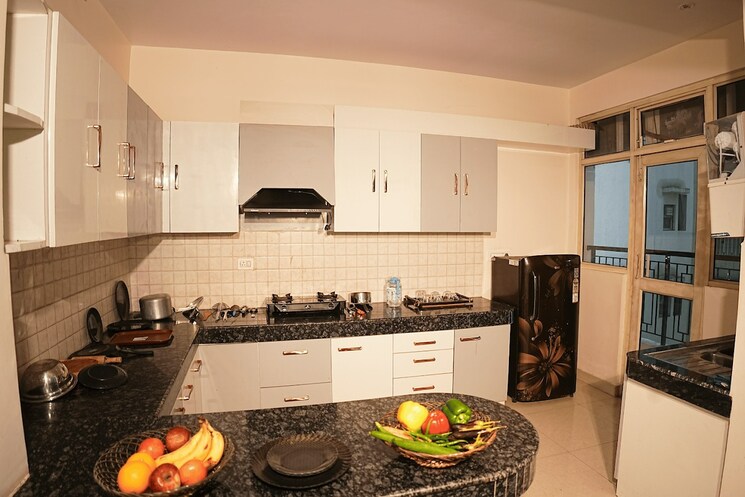 Kitchen, gomti nagar 3.5 Bedroom 2105 Sq.Ft. Apartment In Gomti Nagar Lucknow 9302183