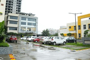 3.5 BHK Apartment – Exterior View View at Gomti Nagar - for Rent