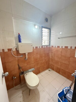 Bathroom in 2 BHK Apartment at Deccan Gymkhana – for Rent