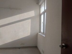 Room in 2 BHK Apartment at Gaur City-2, Gaur City 2 – for Rent