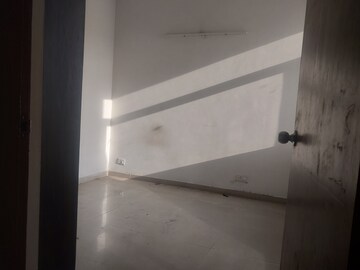 Room in 2 BHK Apartment at Mahagun Mywoods, Sector 16c Greater Noida – for Rent