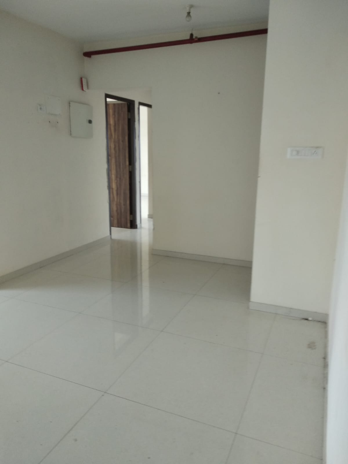 3 BHK + Servant Room Apartment For Sale in Goregaon West