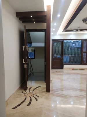 3 BHK Builder Floor For Rent in Chittaranjan Park