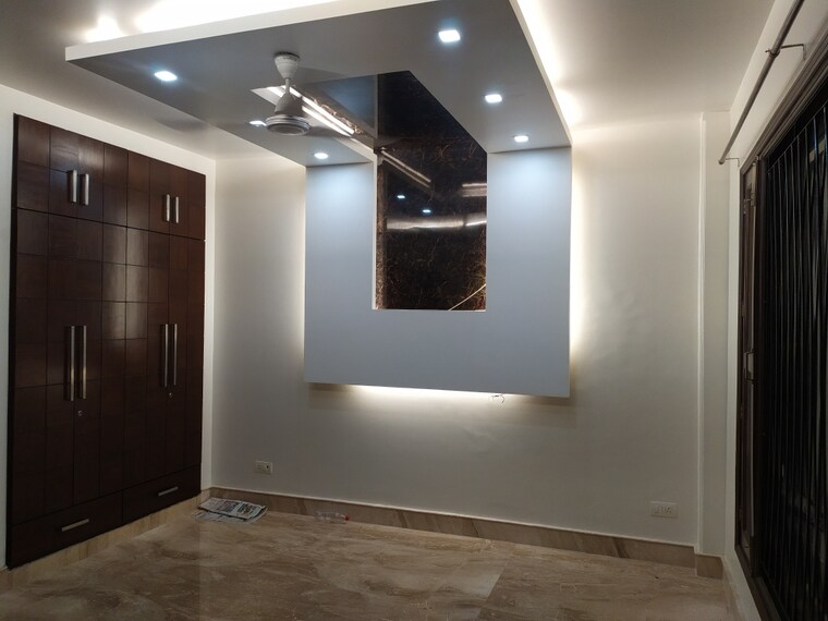 Master Bedroom, chittaranjan park 3 Bedroom 2300 Sq.Ft. Builder Floor In Chittaranjan Park Delhi 9302212