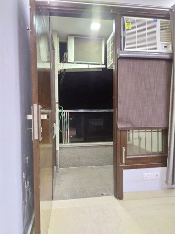 Master Bedroom in 2 BHK Builder Floor at Kalkaji – for Rent