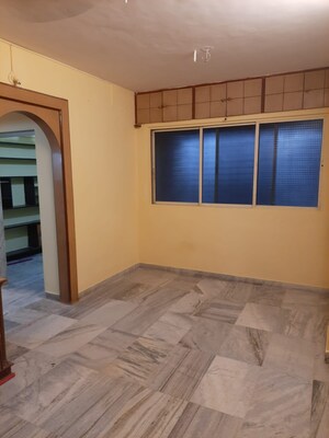 Room in 2 BHK Apartment at Kalyan West – for Rent