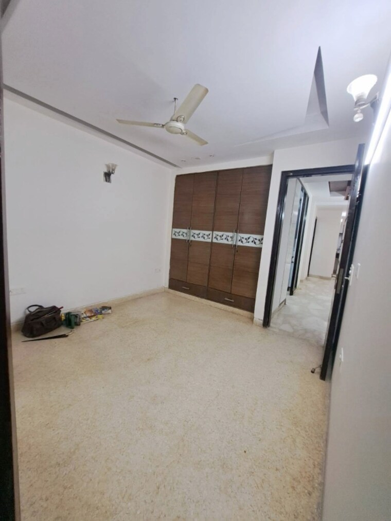 Master Bedroom, chittaranjan park 3 Bedroom 1300 Sq.Ft. Builder Floor In Chittaranjan Park Delhi 9302224