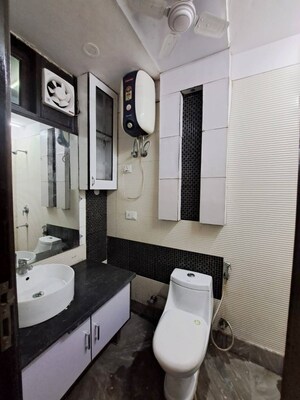 Attached Bathroom in 3 BHK Builder Floor at Chittaranjan Park – for Rent