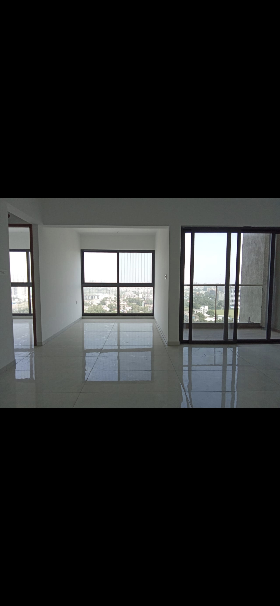 2.5 BHK Apartment For Rent in Mantra Mirari
