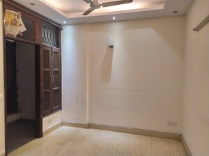 Master Bedroom in 2 BHK Builder Floor at Kalkaji – for Rent