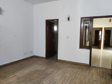 Room in 3 BHK Builder Floor at Anand Niketan – for Rent