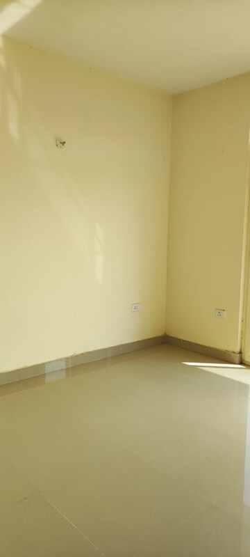 Room in 2 BHK Apartment at Conscient Habitat 78, Sector 78 – for Sale