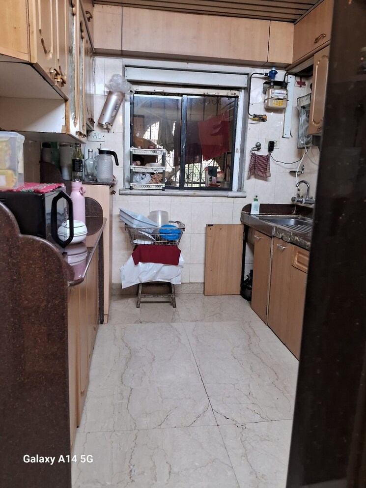 Kitchen, shiv-shivam-apartment 3 Bedroom 1250 Sq.Ft. Apartment In Andheri West Mumbai 9302302