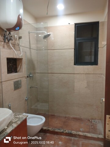 Bathroom in 3 BHK Builder Floor at Sector 14 – for Rent