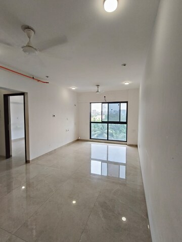 Room in 1 BHK Apartment at Platinum Tower 1, Andheri West – for Rent