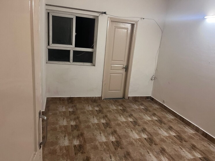 Room, bptp-the-resort 3 Bedroom 1903 Sq.Ft. Apartment In Sector 75 Faridabad 9302367