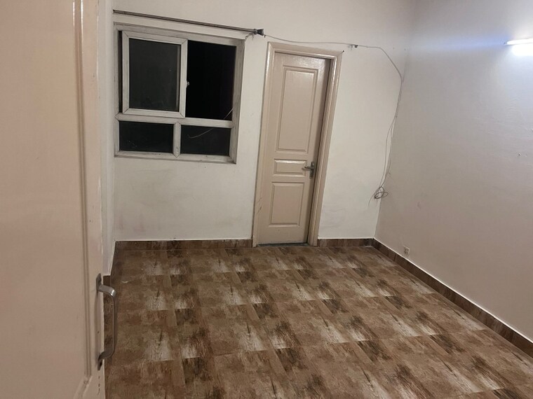 Room, bptp-the-resort 3 Bedroom 1903 Sq.Ft. Apartment In Sector 75 Faridabad 9302367