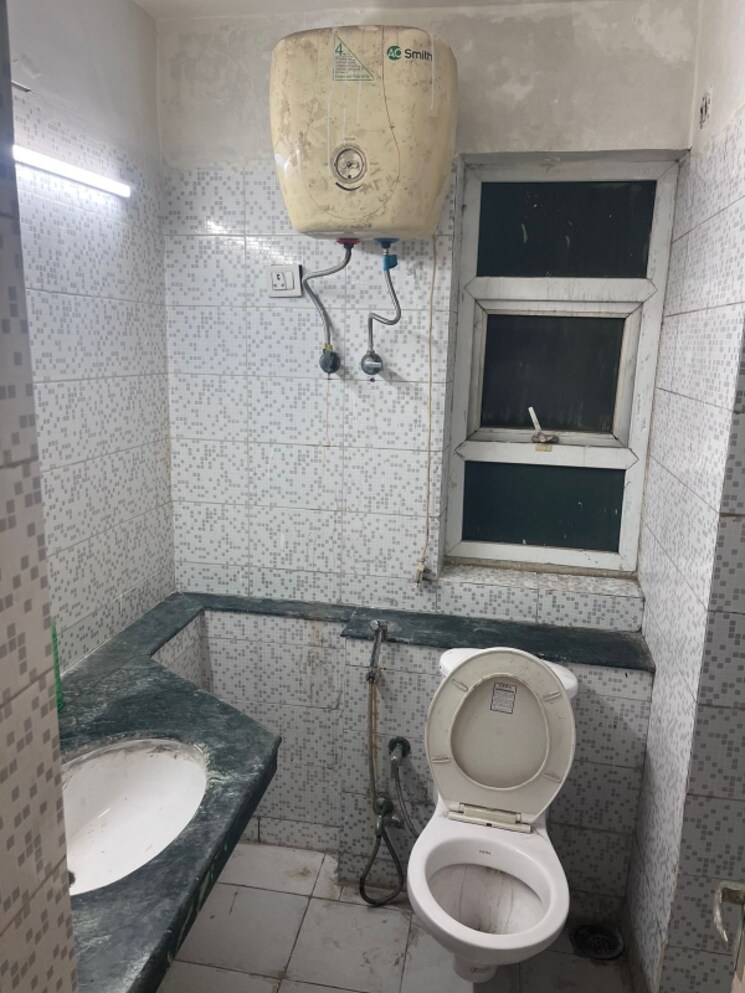 Bathroom, bptp-the-resort 3 Bedroom 1903 Sq.Ft. Apartment In Sector 75 Faridabad 9302367