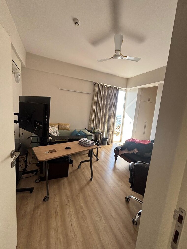 Master Bedroom, dlf-the-ultima 3.5 Bedroom 2183 Sq.Ft. Apartment In Sector 81 Gurgaon 9302374