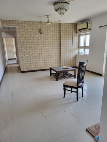 Team Area in 3 BHK Apartment at BPTP The Resort, Sector 75 – for Rent