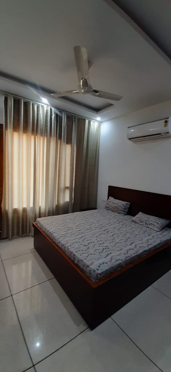 4 BHK Apartment For Rent in Sunny Enclave