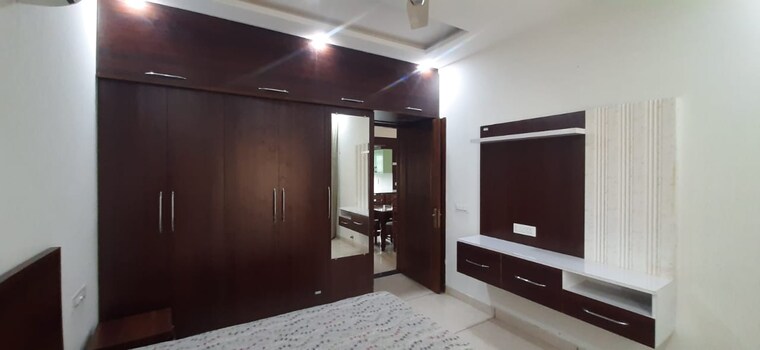 Room, sunny enclave 4 Bedroom 200 Sq.Yd. Apartment In Sunny Enclave Mohali 9302403