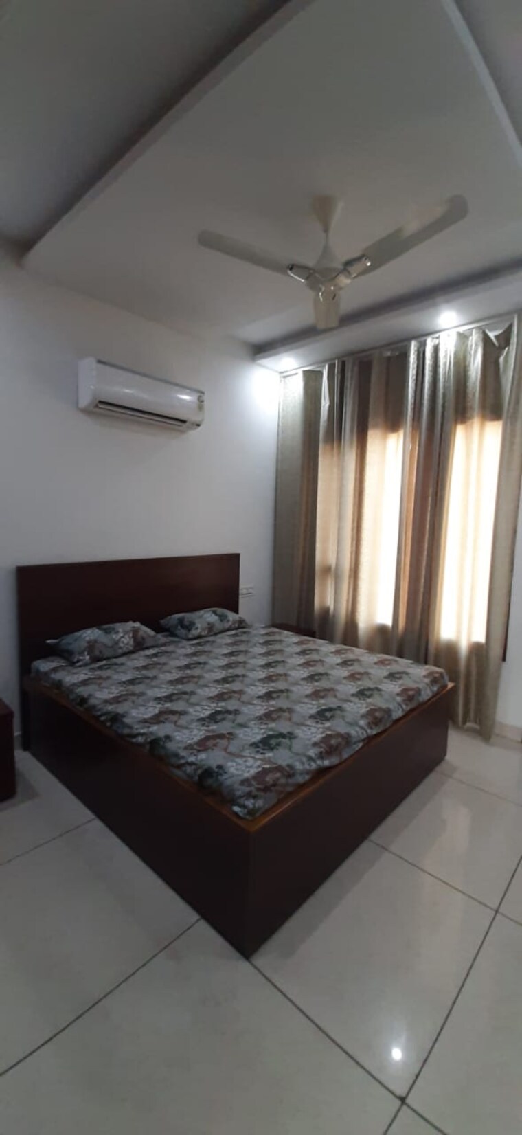 Bedroom, sunny enclave 4 Bedroom 200 Sq.Yd. Apartment In Sunny Enclave Mohali 9302403