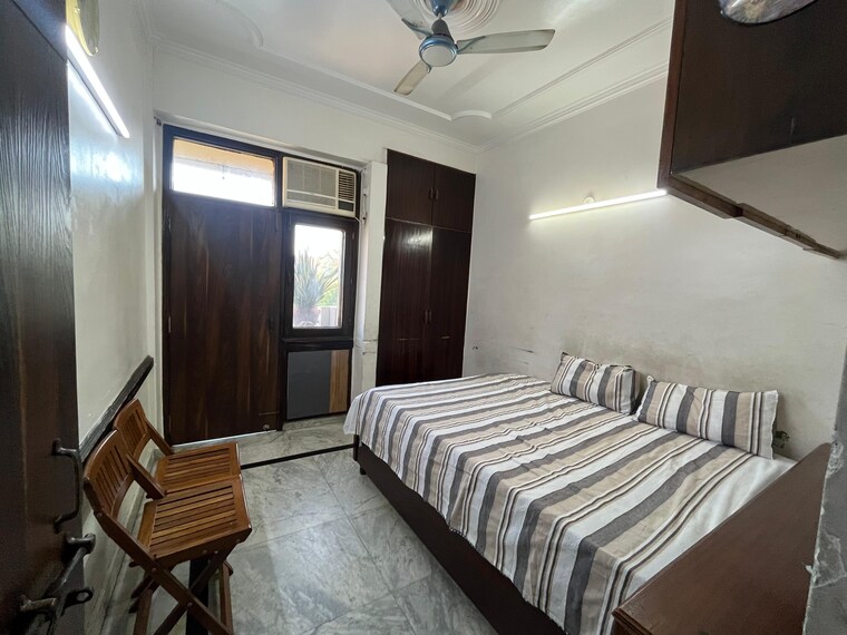 Bedroom, uma-cooperative-society 2.5 Bedroom 850 Sq.Ft. Apartment In Mayur Vihar 1 Delhi 9302414