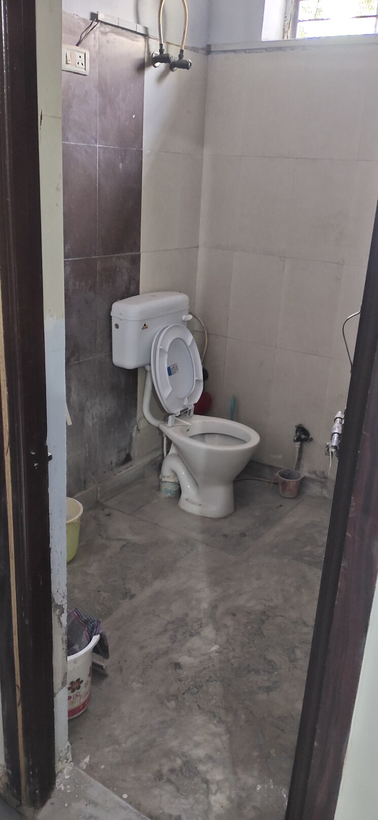 Bathroom, dayal bagh 2 Bedroom 132 Sq.Yd. Independent House In Dayal Bagh Agra 9302426