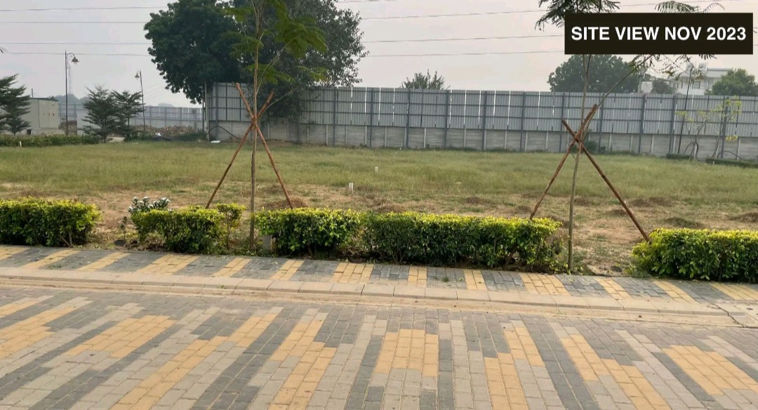 Plot For Sale in BPTP Green Oaks