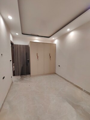 Room in 3 BHK Builder Floor at East Of Kailash – for Sale