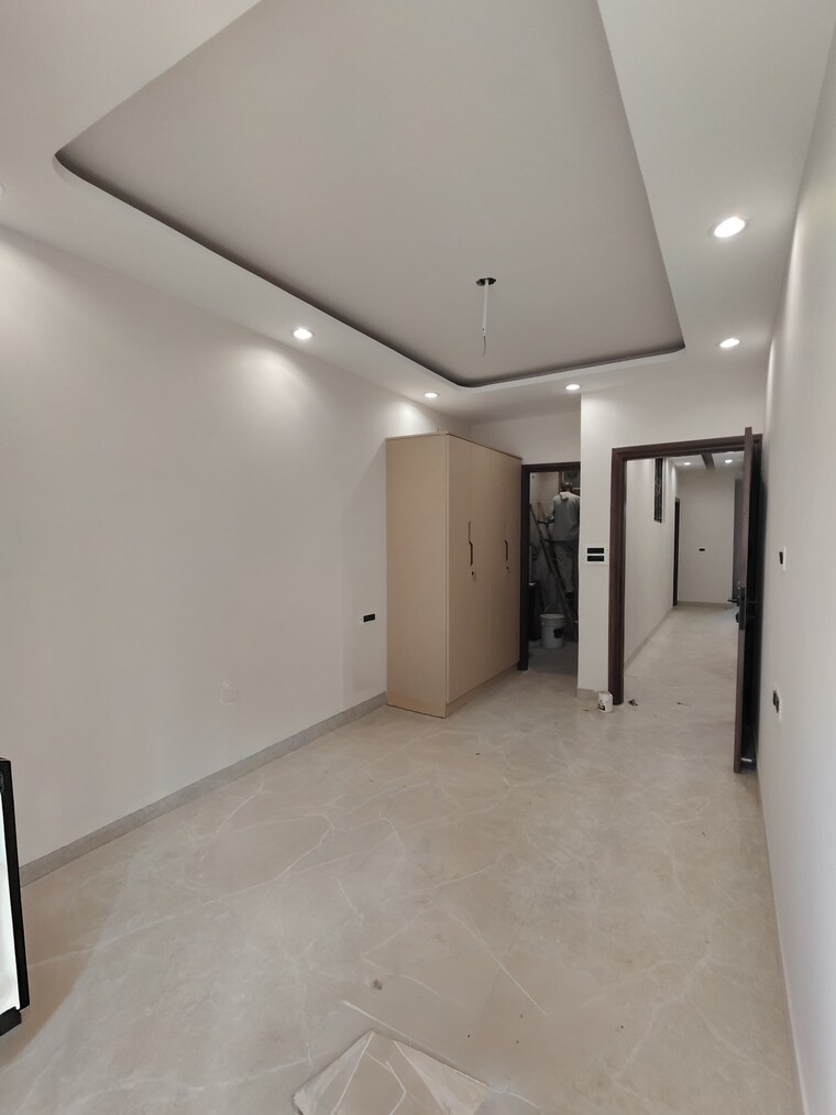 Room, east of kailash 3 Bedroom 1125 Sq.Ft. Builder Floor In East Of Kailash Delhi 9302444