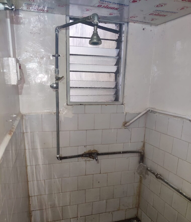 Bathroom, vanaz-corner 1 Bedroom 500 Sq.Ft. Apartment In Kothrud Pune 9302446