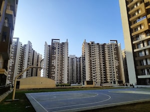 2 BHK Apartment – Exterior View View at Amrapali Golf Homes, Sector 4 Greater Noida - for Sale