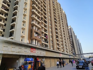 2 BHK Apartment – Exterior View View at Amrapali Golf Homes, Sector 4 Greater Noida - for Sale