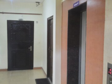 Building Lobby in 3 BHK Apartment at Supertech 34 Pavilion, Sector 34 – for Rent