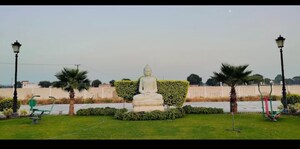  Plot – Garden View at Meffier Golden Park, Sohna Sector 4 - for Sale