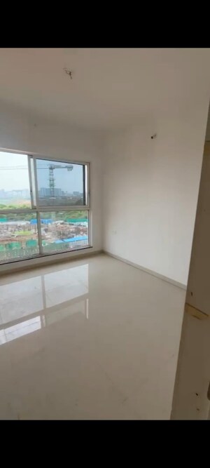 Room in 3 BHK Apartment at Godrej Boulevard, Manjari – for Rent