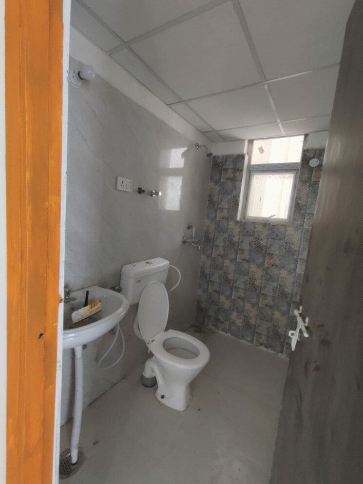 Bathroom, signature-the-millennia-2 2 Bedroom 686 Sq.Ft. Apartment In Sector 37d Gurgaon 9302516