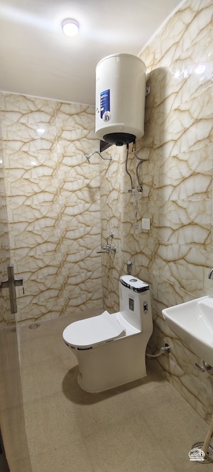 Bathroom in 1 BHK Builder Floor at Sector 24 – for Rent