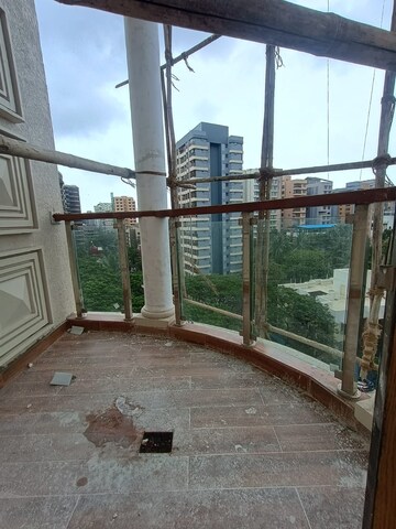 Bathroom in 3 BHK Apartment at Vaibhavlaxmi Queens Avenue, Chembur – for Rent