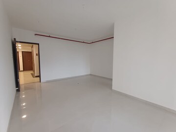Room in 3 BHK Apartment at Vaibhavlaxmi Queens Avenue, Chembur – for Rent