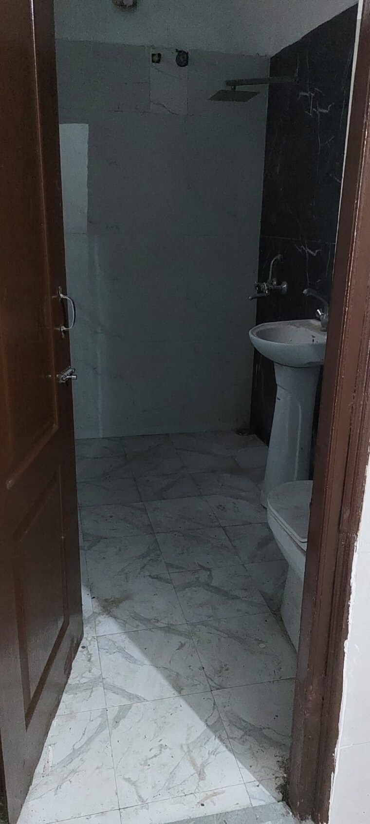 Bathroom, dhakoli 2 Bedroom 900 Sq.Ft. Apartment In Dhakoli Zirakpur 9302581