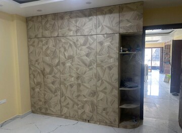 Room in 3 BHK Builder Floor at RWA Apartments, Sector 31 – for Rent