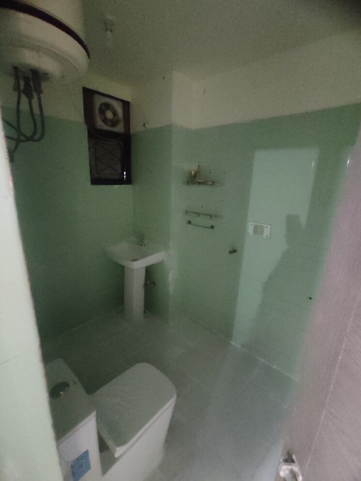 Bathroom, rohtas-apartments 2 Bedroom 1100 Sq.Ft. Apartment In Vikas Nagar Lucknow 9302612