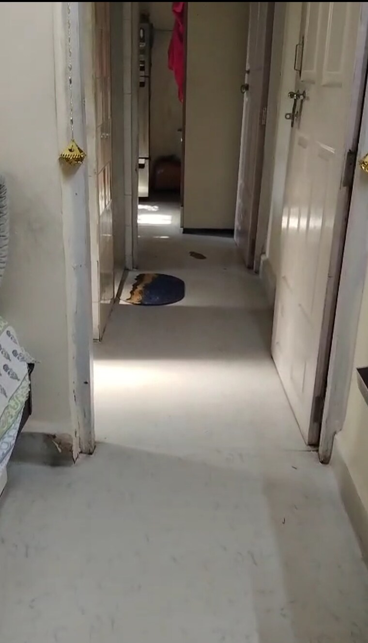 Bathroom, mulund east 1 RK 300 Sq.Ft. Apartment In Mulund East Mumbai 9302604