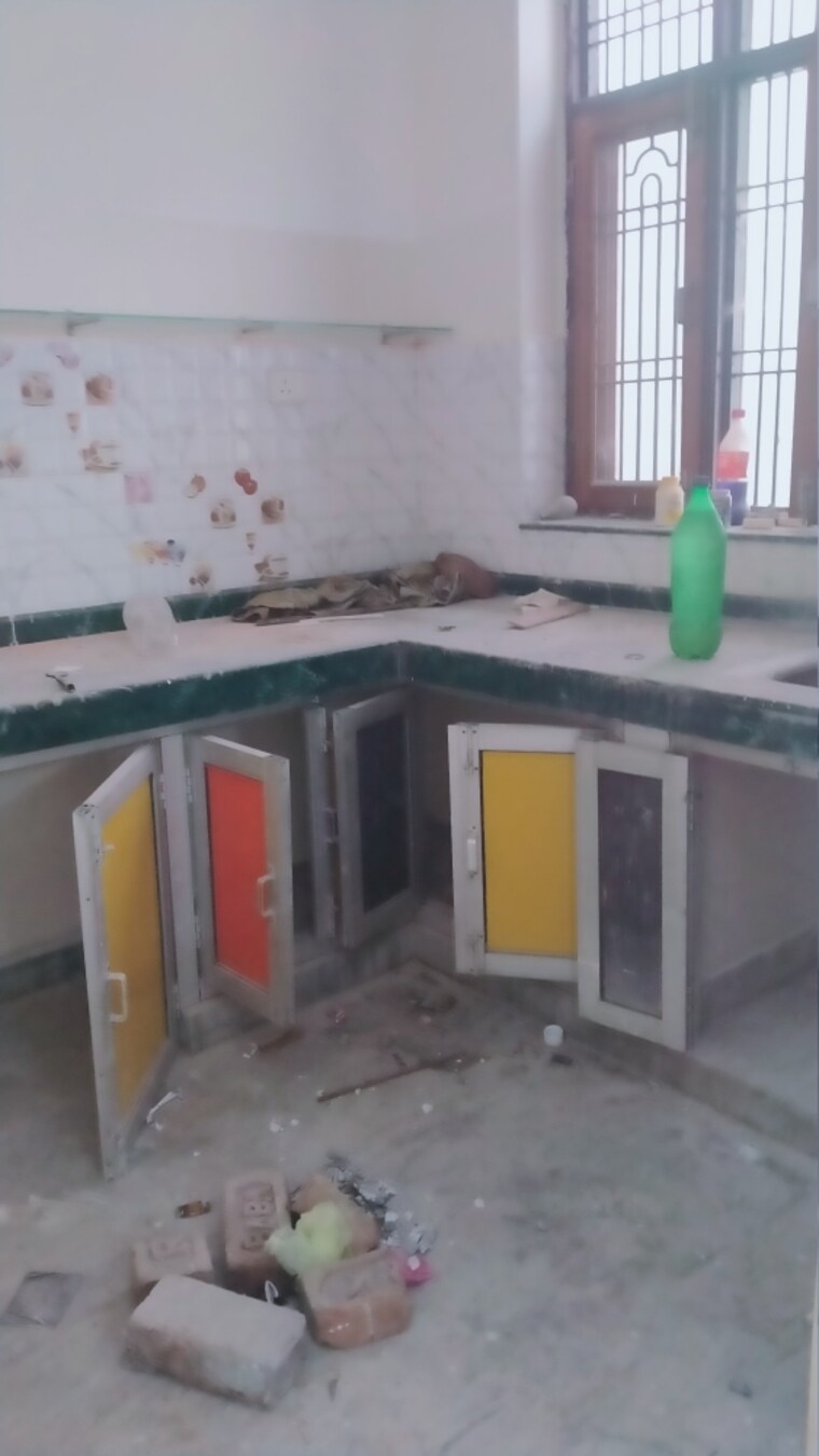 Kitchen, gomti nagar 6 Bedroom 1250 Sq.Ft. Independent House In Gomti Nagar Lucknow 9302590