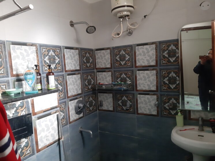 Attached Bathroom, singla-south-city 3 Bedroom 1600 Sq.Ft. Apartment In Lohgarh Zirakpur 9302602