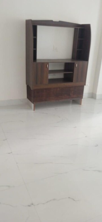 Room in 4 BHK Apartment at Ram Shanti Apartment, Sector 52 – for Rent